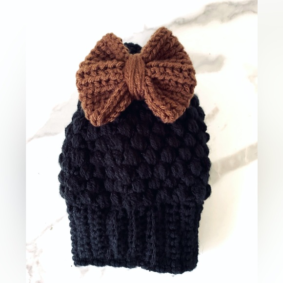 Messy Bun Beanie with Detachable Bow - Brand New - Picture 4 of 10